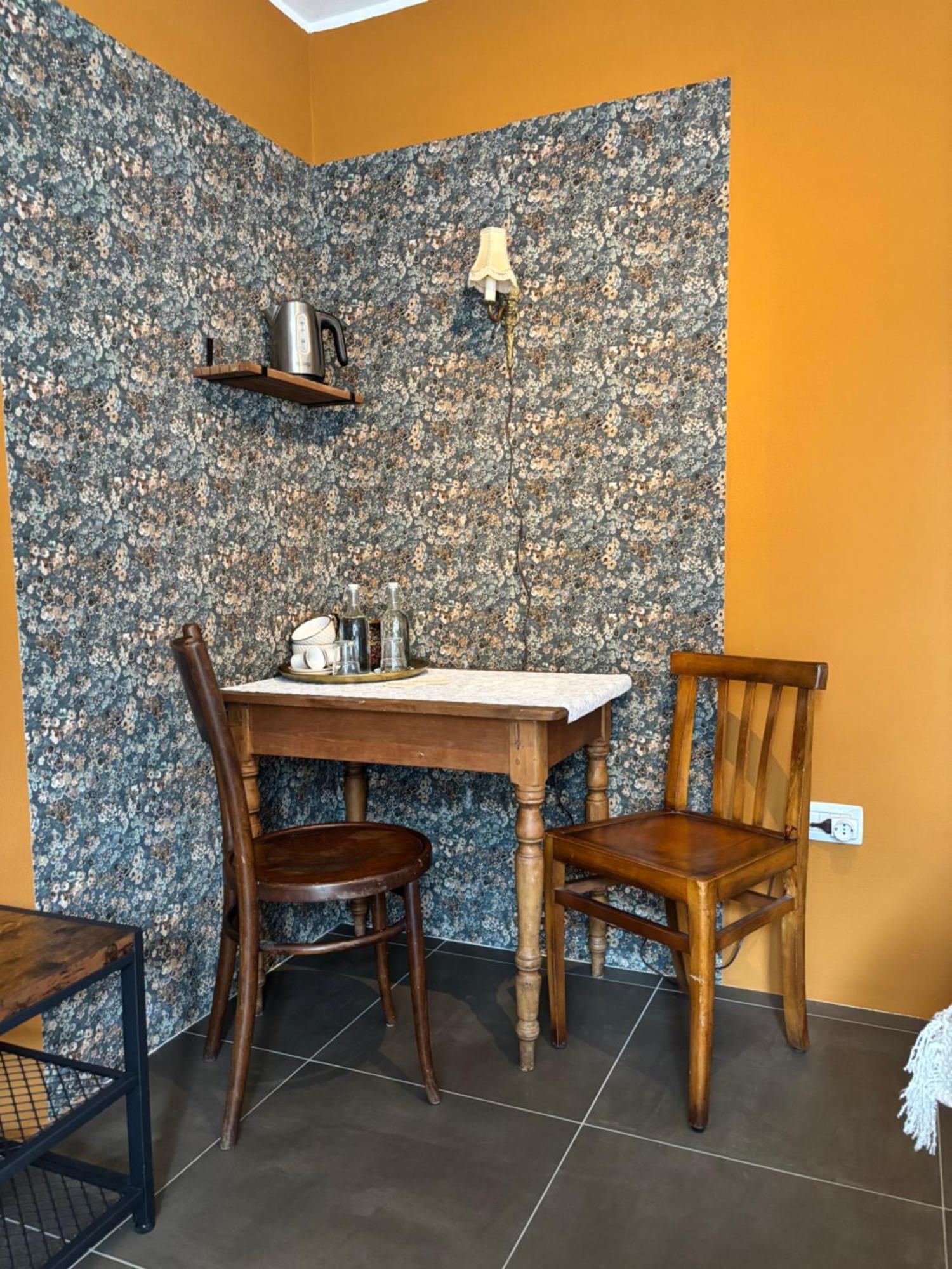 La Luce Delle Colline Bed & Breakfast Serravalle delle Langhe Bagian luar foto