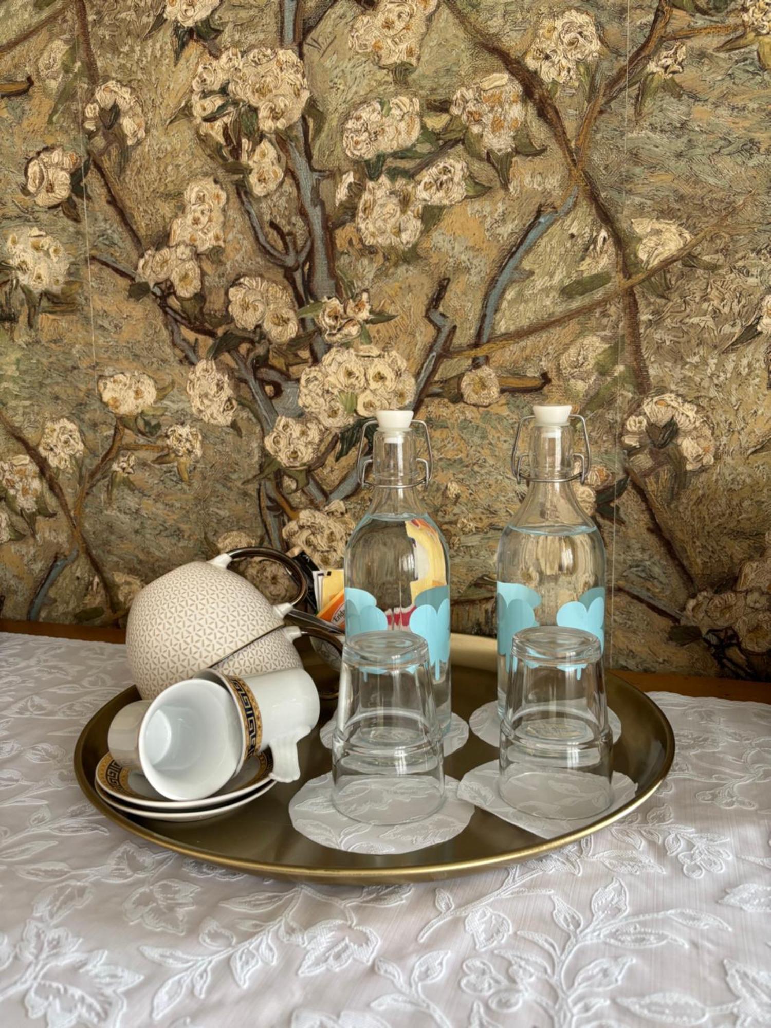 La Luce Delle Colline Bed & Breakfast Serravalle delle Langhe Bagian luar foto